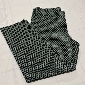 Counterparts Monochrome Chain Pattern Garment